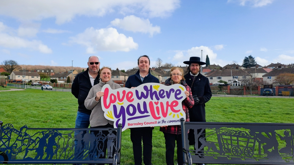 Councillors In Grimethorpe Park 1A Councillors In Grimethorpe Park 1A