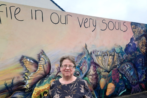 Julie Turner With A New Hope Mural At Goldthorpe Pentecostal Church (2)