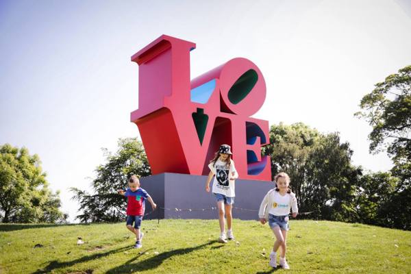 Robert Indiana Love Red Blue Green 1966 1998 Artwork 2022 Morgan Art Foundation Ltd Artists Rights Society Ars New York Dacs London Photo Jane Hewitt