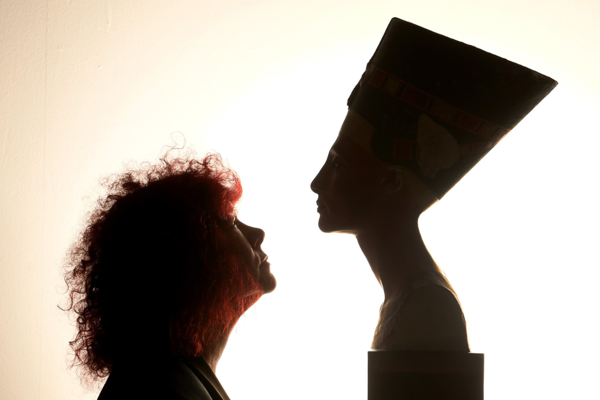 Joann Fletcher With Nefertiti